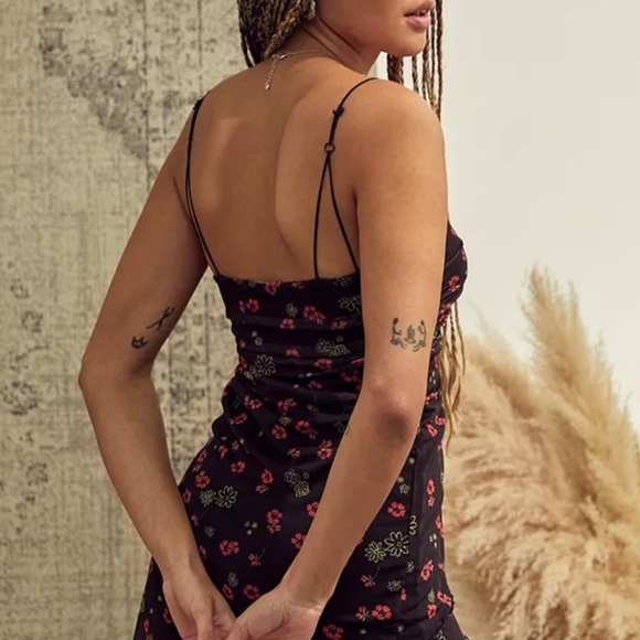 UO Women’s Petite Bright Side Lace-Up Mini Black Floral Dress! Brand New! - Picture 12 of 14